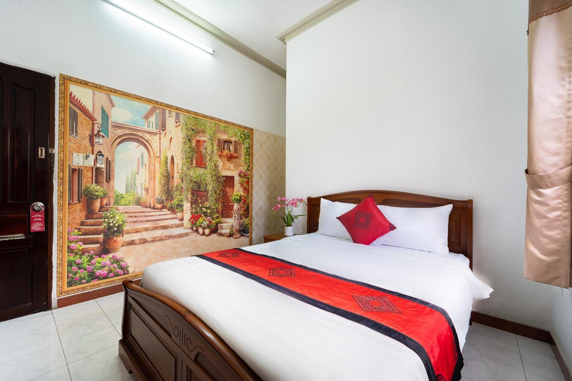 Collection O Madam Cuc Hotel Хошимин Экстерьер фото